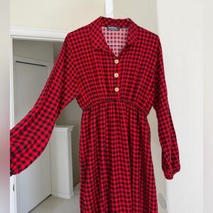 Plaid Maxi Dress Black/Red with button-up front and long sleeves XL 100% Rayon